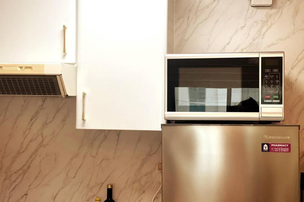 Apartment Luxury Studio In Marina -home Away From Home! *